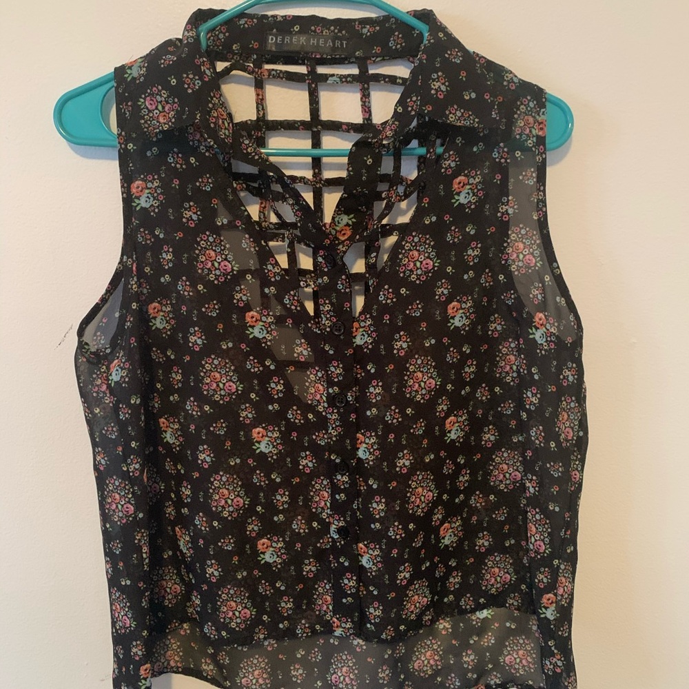 Tank with collar